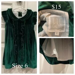 LIL CACTUS Green Velour Flutter Sleeve Dress size 6
Worn once